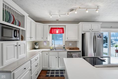 1105 Fox Trail Drive E New Palestine IN 46163