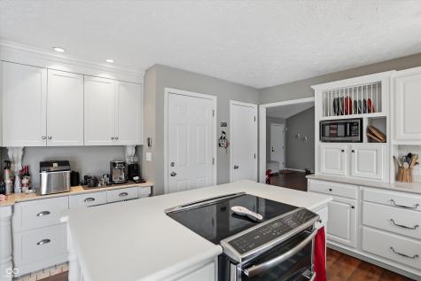 1105 Fox Trail Drive E New Palestine IN 46163