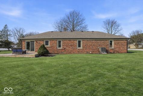 1105 Fox Trail Drive E New Palestine IN 46163
