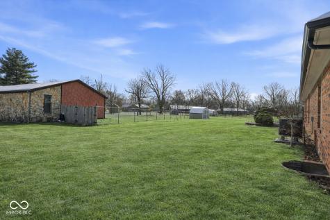 1105 Fox Trail Drive E New Palestine IN 46163