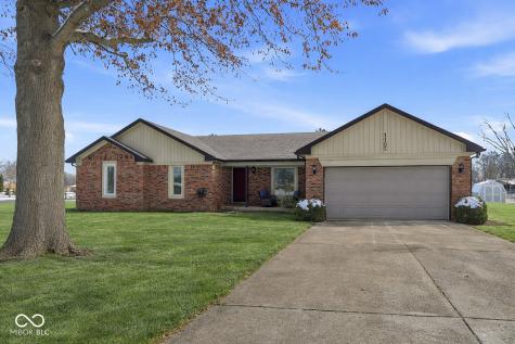 1105 Fox Trail Drive E New Palestine IN 46163