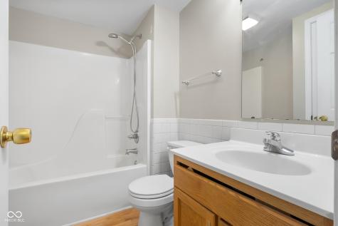 2103 Gilmore Street Columbus IN 47201