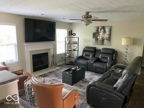 11652 High Grass Drive Indianapolis IN 46235