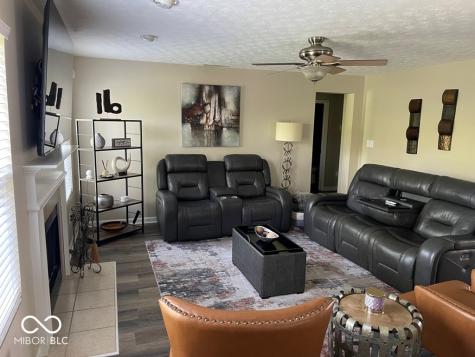 11652 High Grass Drive Indianapolis IN 46235