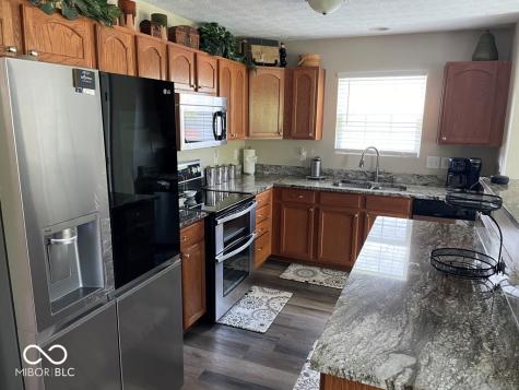 11652 High Grass Drive Indianapolis IN 46235