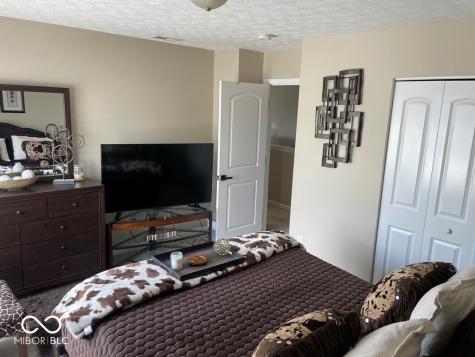 11652 High Grass Drive Indianapolis IN 46235