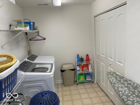 11652 High Grass Drive Indianapolis IN 46235