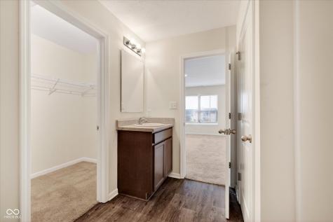 10828 Penwell Way Indianapolis IN 46235