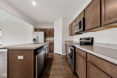 10828 Penwell Way Indianapolis IN 46235