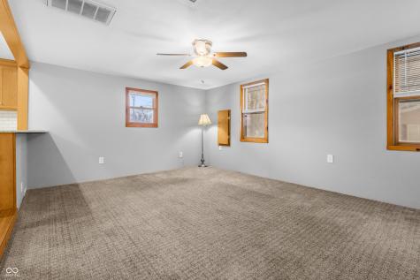 6742 E County Road 900 N Seymour IN 47274