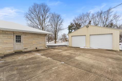 6742 E County Road 900 N Seymour IN 47274