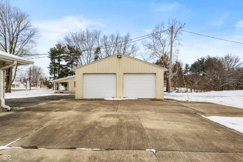 6742 E County Road 900 N Seymour IN 47274