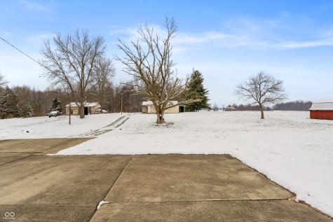 6742 E County Road 900 N Seymour IN 47274
