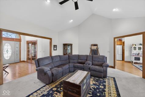 675 N Auburn Ridge Drive Linton IN 47441