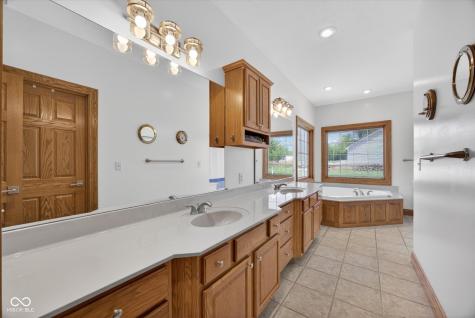 675 N Auburn Ridge Drive Linton IN 47441