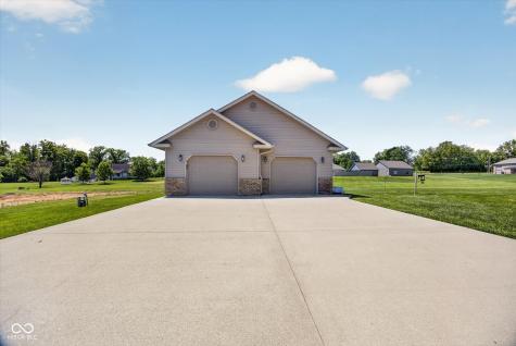 675 N Auburn Ridge Drive Linton IN 47441