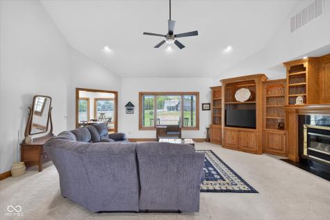 675 N Auburn Ridge Drive Linton IN 47441