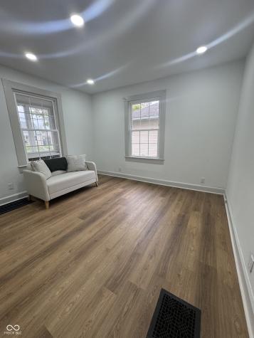 106 S 3rd Avenue Beech Grove IN 46107