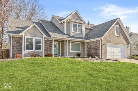 1417 Macintosh Court Avon IN 46123