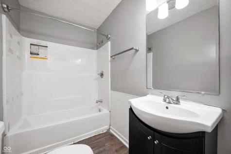 8118 E 45th Street Indianapolis IN 46226