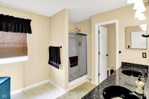 1234 Breaside Circle Greenwood IN 46143