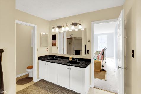 1234 Breaside Circle Greenwood IN 46143