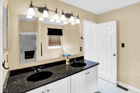 1234 Breaside Circle Greenwood IN 46143