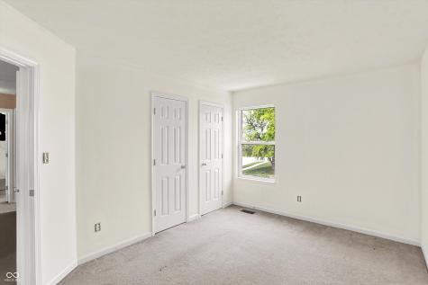 1234 Breaside Circle Greenwood IN 46143