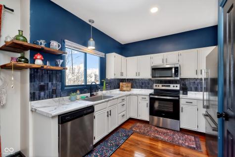 8635 Woodstone Way W Indianapolis IN 46256