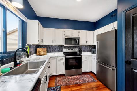 8635 Woodstone Way W Indianapolis IN 46256