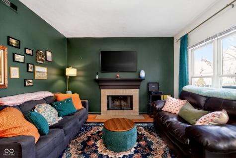 8635 Woodstone Way W Indianapolis IN 46256