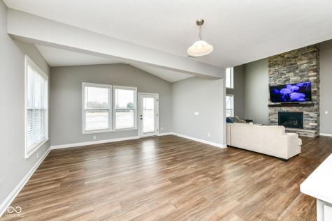 10627 Oak Bend Boulevard Indianapolis IN 46239