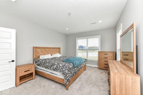 10627 Oak Bend Boulevard Indianapolis IN 46239