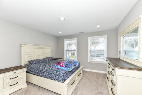 10627 Oak Bend Boulevard Indianapolis IN 46239