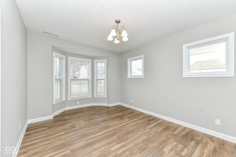 10627 Oak Bend Boulevard Indianapolis IN 46239