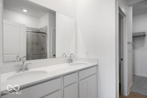 1207 Authentic Lane Indianapolis IN 46239