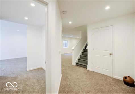 9875 N Port Drive Mccordsville IN 46055