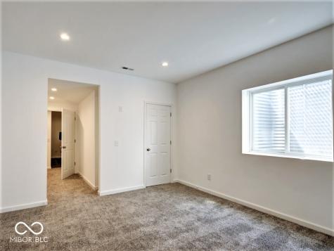 9875 N Port Drive Mccordsville IN 46055