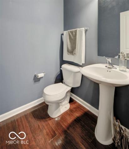 9875 N Port Drive Mccordsville IN 46055