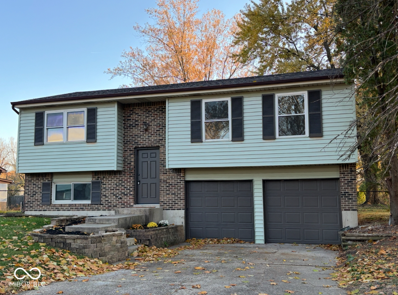 4013 Mistletoe Drive Indianapolis IN 46237