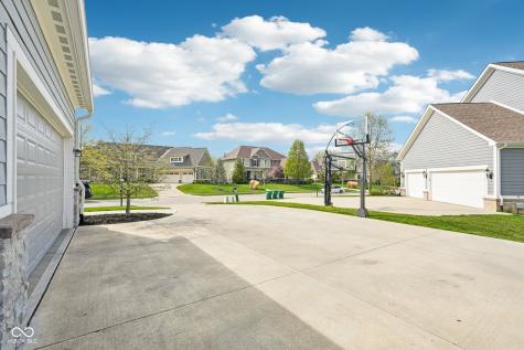 16637 Holly Oak Drive Westfield IN 46074