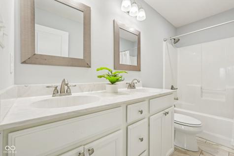 16637 Holly Oak Drive Westfield IN 46074