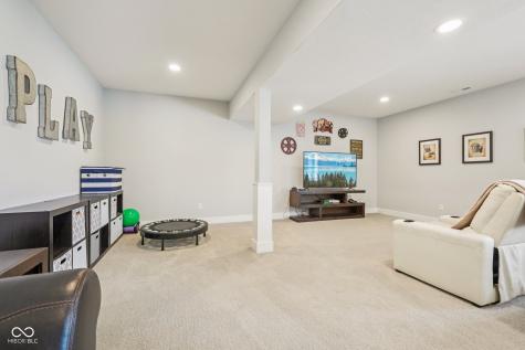 16637 Holly Oak Drive Westfield IN 46074