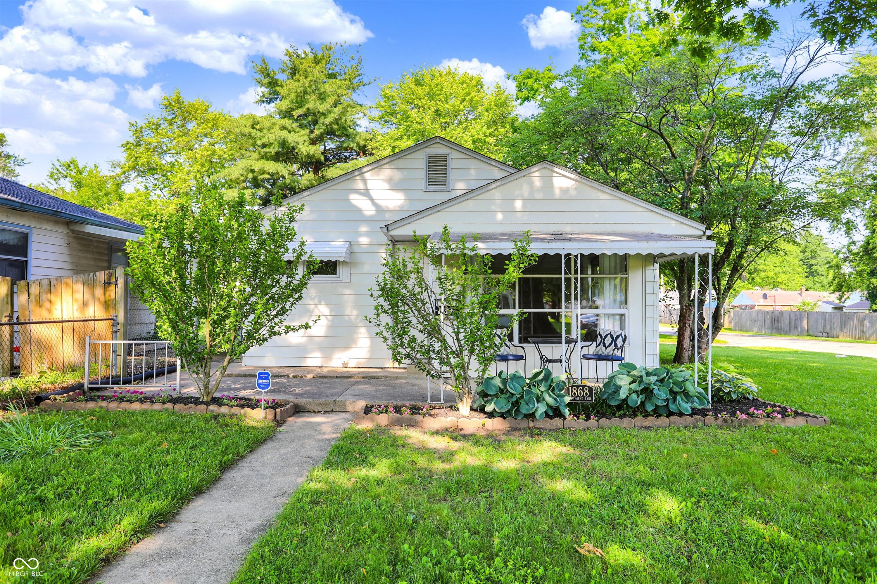 1868 N Hawthorne Lane Indianapolis IN 46218