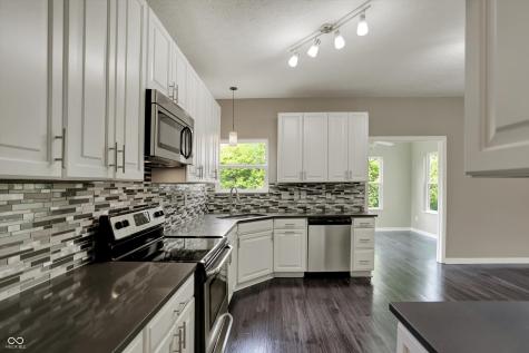 7820 Bombay Lane Indianapolis IN 46239