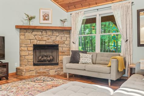 8959 S Laroche Drive Trafalgar IN 46181
