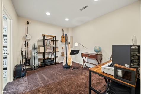 8959 S Laroche Drive Trafalgar IN 46181