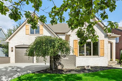 6729 W Stonegate Drive Zionsville IN 46077