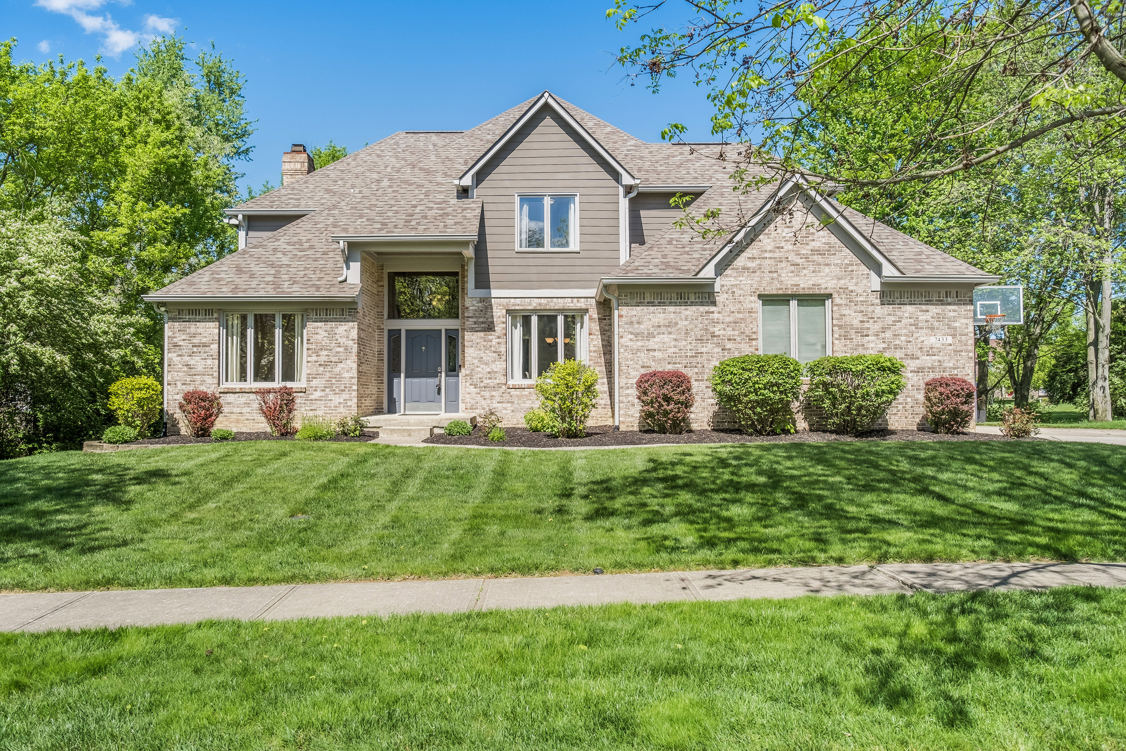 7433 Oakland Hills Drive Indianapolis IN 46236