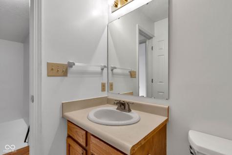 3611 Owster Lane Indianapolis IN 46237